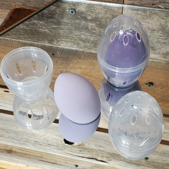 Set of Two Makeup Blending Sponges with Drying/Storing Eggs - Purple Shades - Picture 6 of 8